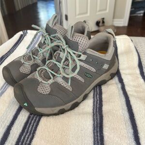 Keen Women's Gray and Aqua Athletic Shoes